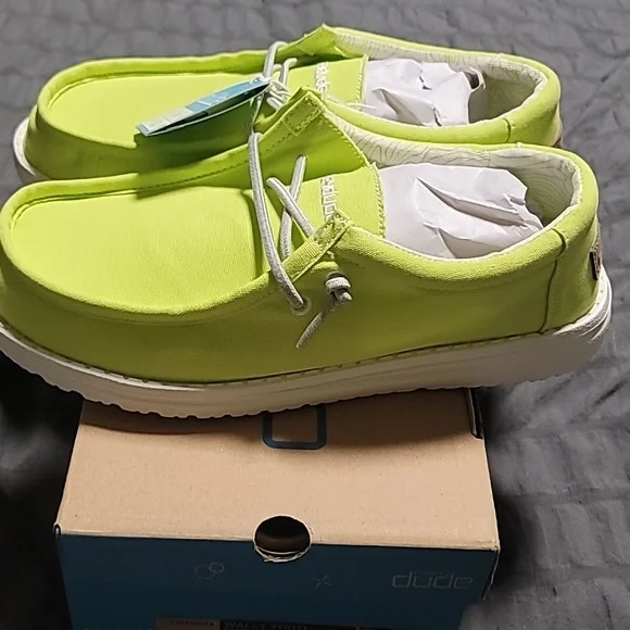 NWT Hey Dude Wally Youth Shoes, Y6/W7-7.5/Eu 38 - Picture 4 of 6